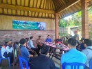 Kegiatan Pengabdian Kepada Masyarakat Pelatihan Pengembangan SDM Pengelola Wisata di Desa Panji Anom